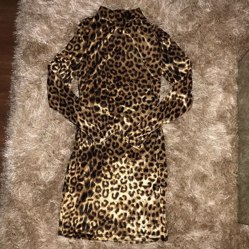 1 LEFT! Leopard Print Velvet Bodycon Dress - Picture 4 of 8